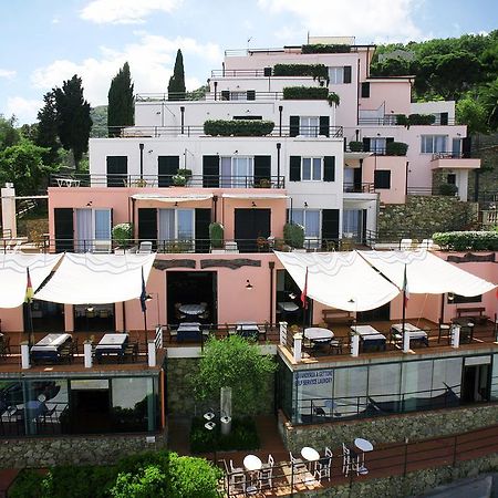 Residence Borgo San Sebastiano Bergeggi Luaran gambar